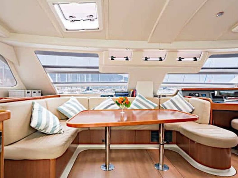 Custom marine cushions for boats