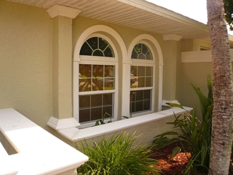 Exterior foam molding trim on arched windows